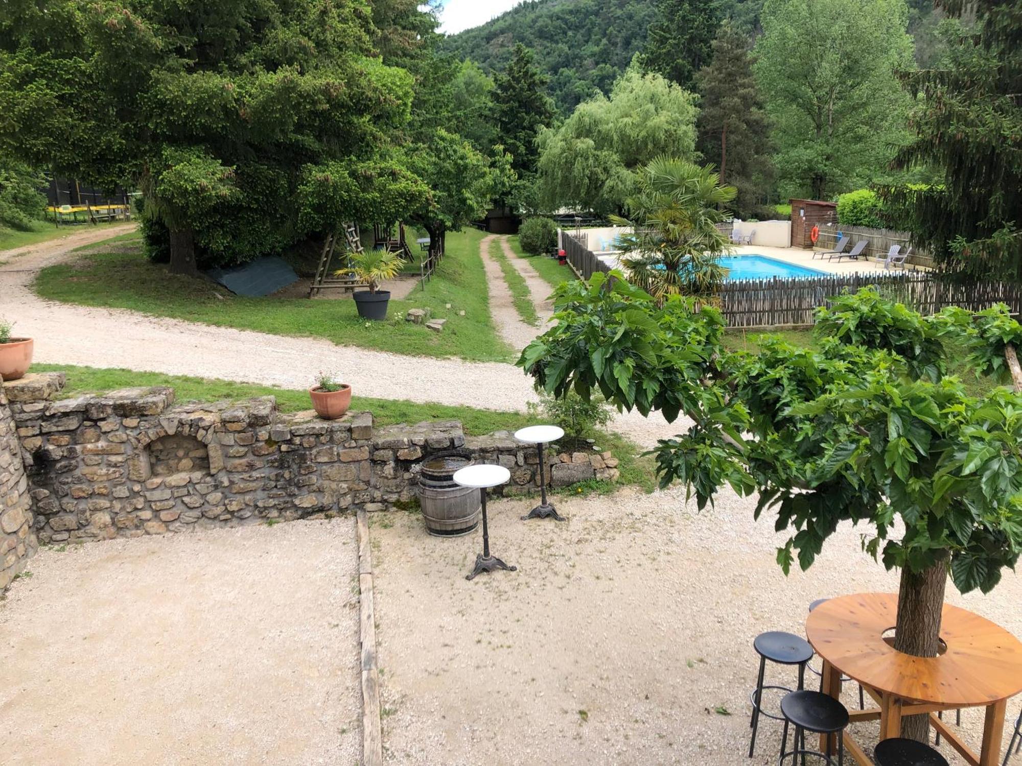 Camping Les Berges Du Doux Colombier-le-Vieux エクステリア 写真